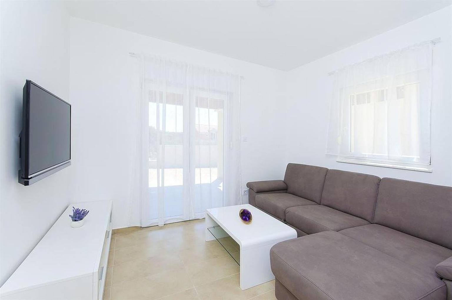 Villa Zdenka 米欧纳 外观 照片